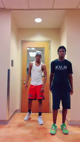 @youn kno me #viral #dance #scuba #fyp 