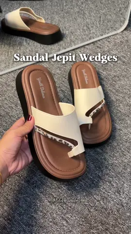 Model baruuu 😍✨ #sandalwanita #sendaljepit #sandalwanitaterbaru #sandalkekinian 