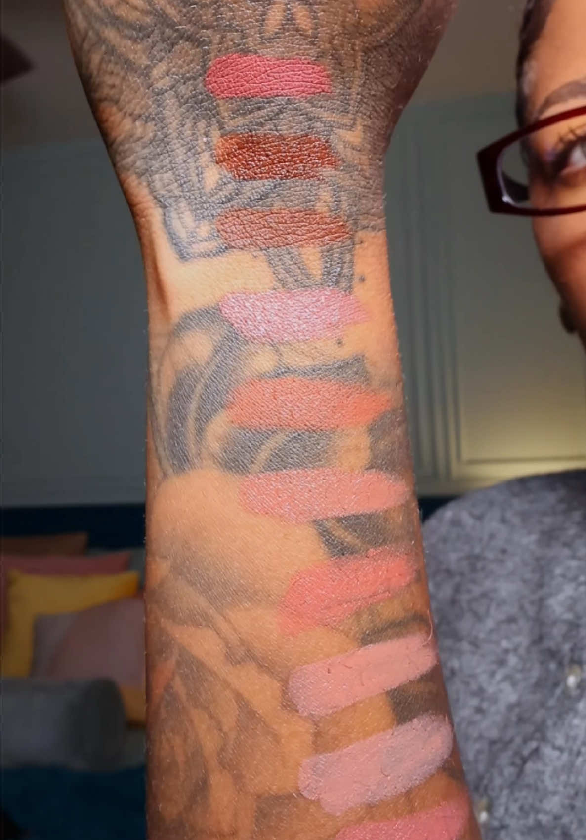 This would make an awesome gift or stocking stuffer! @ColourPop Cosmetics #colourpop #colourpopcosmetics #lipstick #lippiestix #giftideasforher 