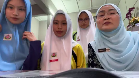 layankan bdk² ni.. hilangkan stress