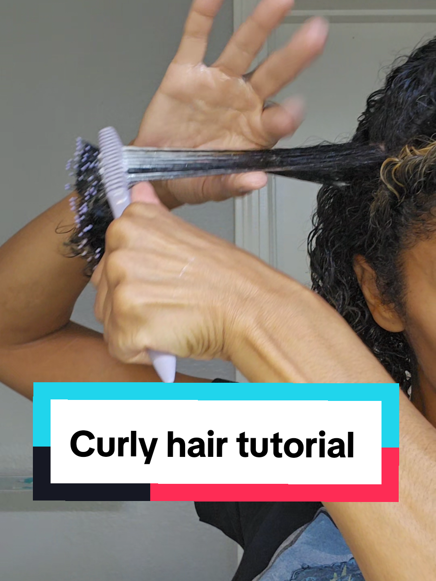 Bounce Curl Brush #curlyhair #bouncecurlbrush #bouncecurl #curlyhairroutine 
