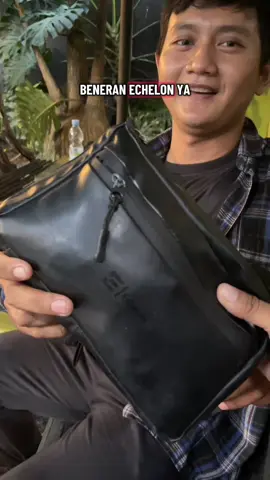 Beneran Echelon awet 2 tahun pemakaian.  review jujur tas punya temen @Yinx_Ksatria #creatorsearchinsights  #handbag #taspria #fyp #zyxbca 