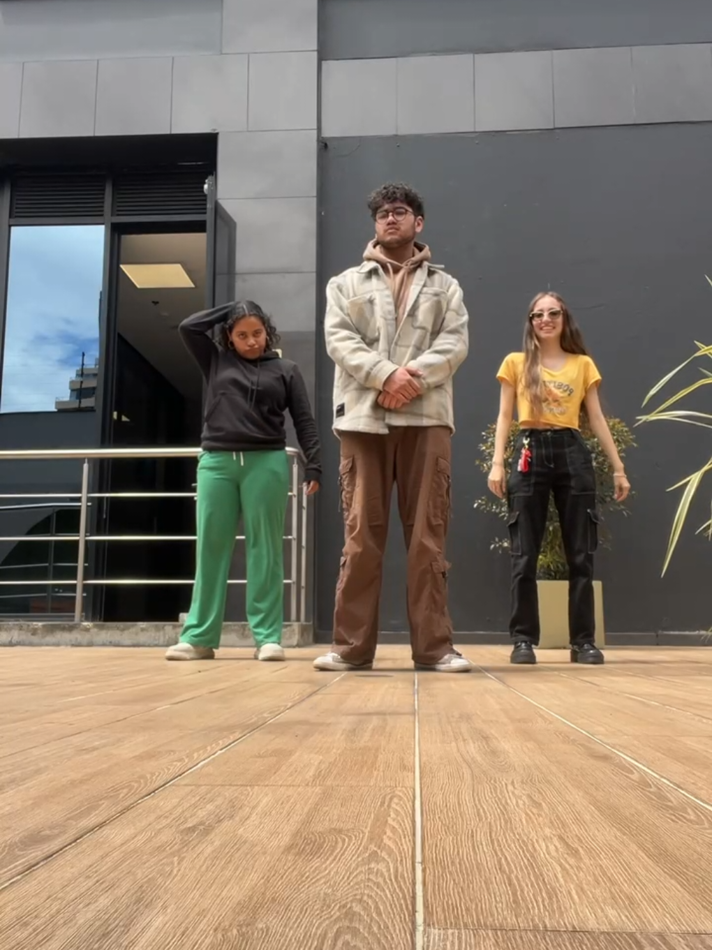 Just dance #fyp #dance #friends #justdance #challenge @bᥱᥣᥣs⁵⁵ 