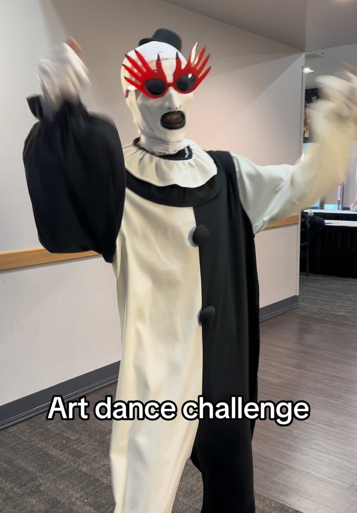 Art the Clown got moves! 🕺🤯#inyoureyes #dancetrend #tiktokdances #dancechallenges #terrifier 