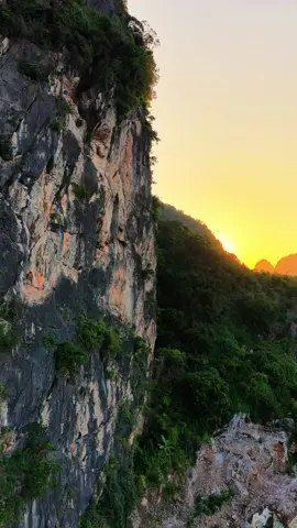 Bình minh Hạ long