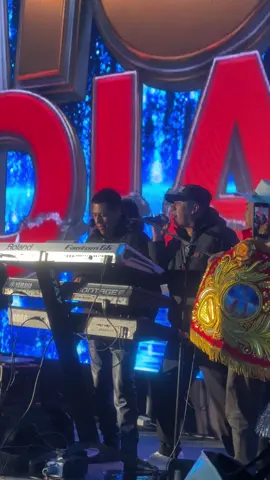 “La música es para unir, no para generar discordia.” #Corali #Ruskaya      La música tiene el poder de trascender barreras y culturas, siendo un medio universal de comunicación.