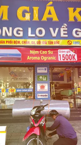 Cửa hàng NỆM GIÁ KHO Việt Trì xin chân thành cảm ơn chị Thúy Hồng ở địa chỉ Trưng Vương, Việt Trì, Phú Thọ, Việt Nam đã đã mua ủng hộ sản phẩm Nệm Aroma Super Foam size 1m6*2m*10cm cho tổ ấm của gia đình mình ạ.😍 Chúc chị và gia đình có những giấc ngủ thật ngon và thoải mái khi sử dụng sản phẩm ạ <3
