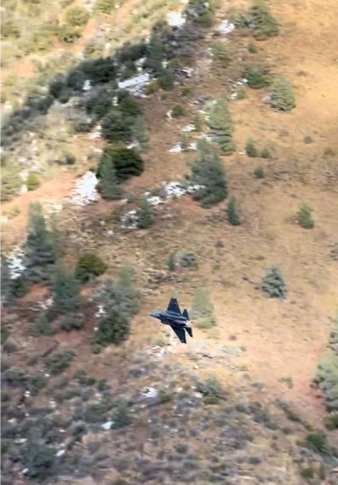 F-35 #f35 #fighterjet #sidewinder #lowlevel #mountains 