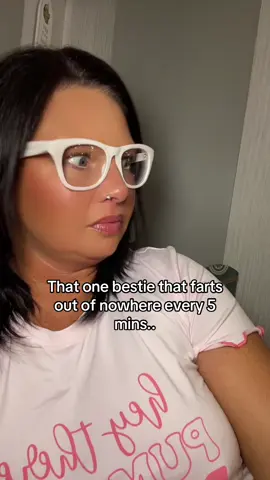 She gives no warnings 🤣 #thatonebestie #bestiethings #farts #walkingfarts 