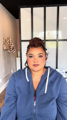 This full glam had me so excited 😍🫶🏻 @beautyxhaleyy on ig 😉 #bostonmakeupartist #mua #southshorema #massachusettsmakeupartist #glammakeup 