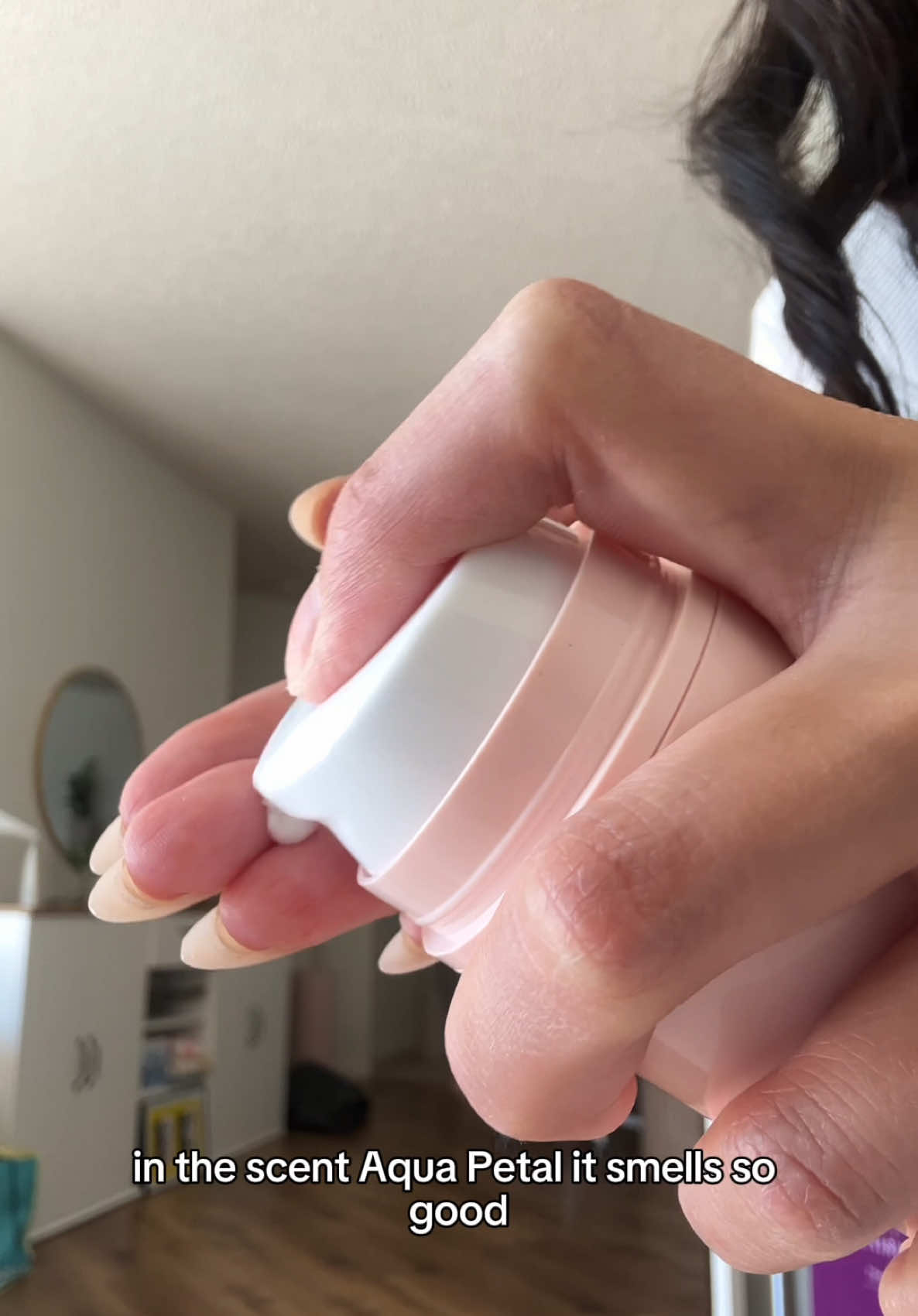 you CANNOT leave the house not smelling good 🤢 hedgeleap’s radiant body lotion smells so good 🤤 you’ll thank me later 