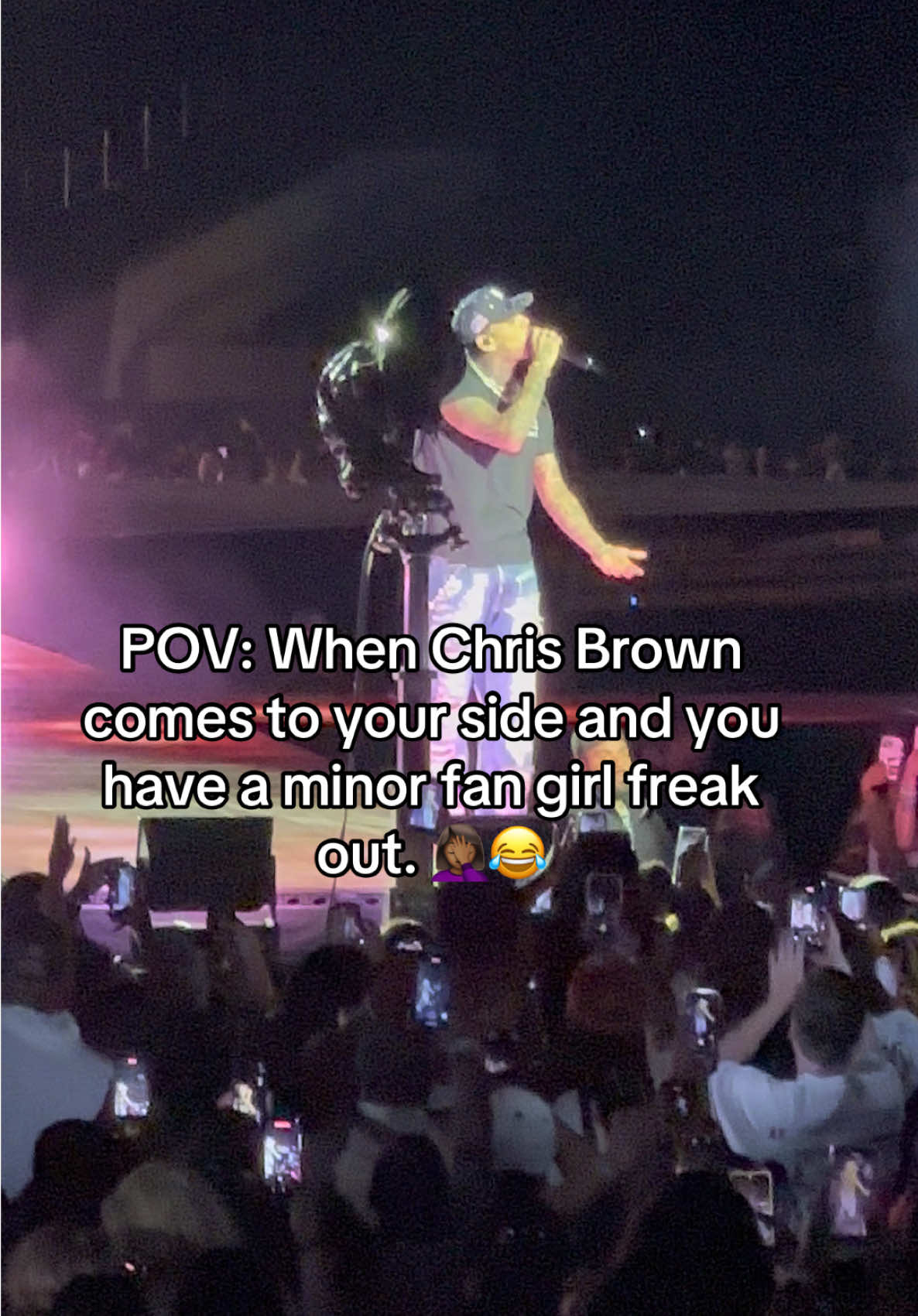 I just needed a moment 😂 #breezybowl #breezybowl2025 #chrisbrown @chrisbrownofficial 