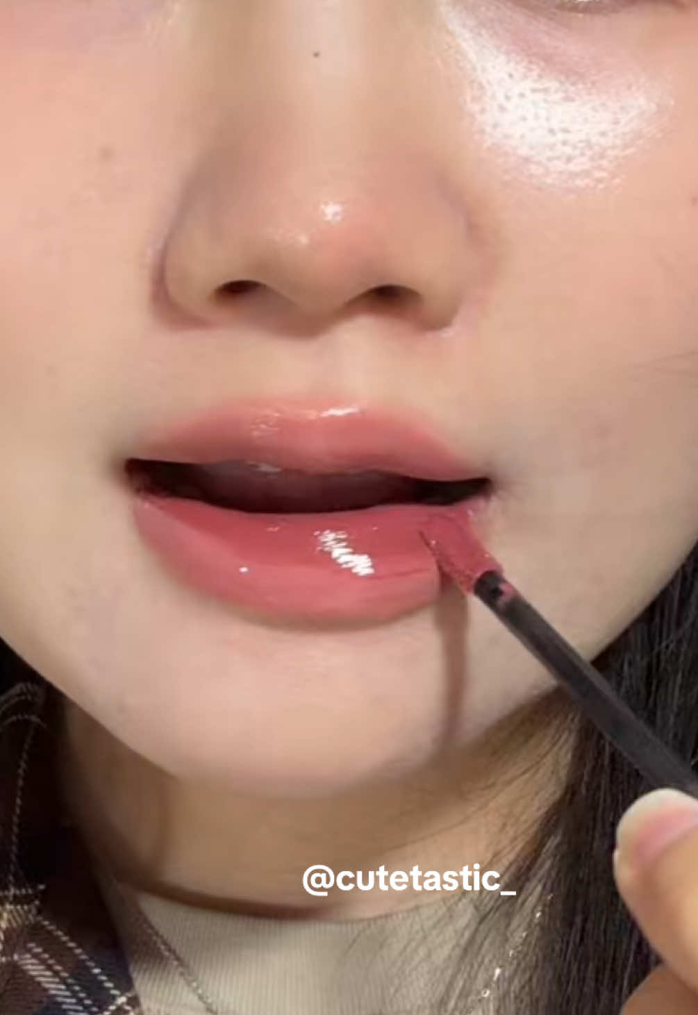 Lagi buy 1 get 1 ‼️ #promoseruweekend #wardahglastingliquidlip 