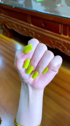Da trắng tìm e nhe