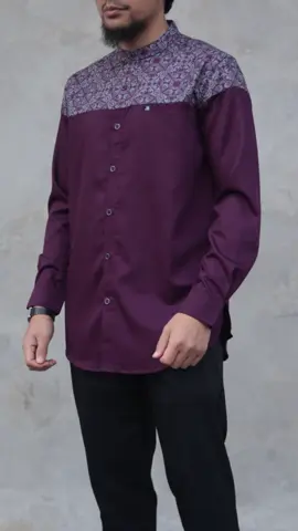 Kemeja Agam lengan panjang motif batik pada bagian pundak atas ,motif simple dan kombinasi warna yang simple dan menawan .. Segera amankan selagi stok masih aman sob ..