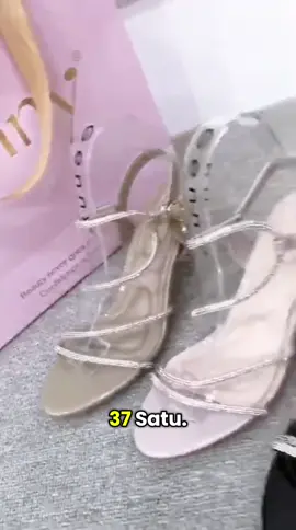 High heels party, elegant cocok buat kamu yang suka #OOTD  cuss di keranjang kuning dibawah👇🏻🛒 #gennyshoes  #fyp  #heelsparty  #heelswanita 