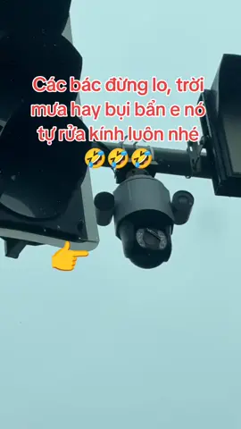 Hỏng thật rồi, e nó tự rửa kính luôn là hiểu rõ cỡ nào rồi.🤣🤣🤣