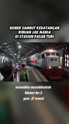 enjoy surockboyo 🍻 tapi maaf poin penuh wajib untuk PERSEBAYA 🐊🦈 #bonek #thejak #persebaya #persija #bonjak2728🐊🐅 