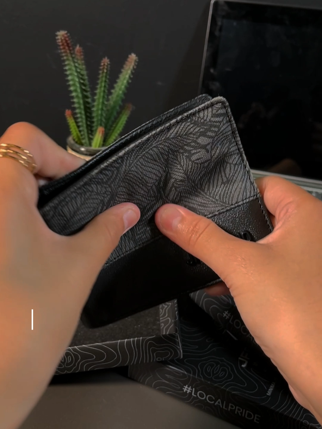 Simple,kuat, elegan. masa kamu ga mau sih?😏😏 #jfr #xyzbcafypシ #dompetpria #dompetjfr #dompetcowok