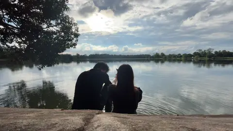 #ចេញសម្តែងថ្ងៃដំបូង 