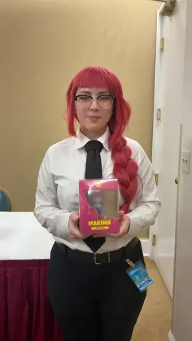 It’s a little version of me Aki! • #chainsawman #chainsawmancosplay #makima #smilingfriends #akihayakawa 