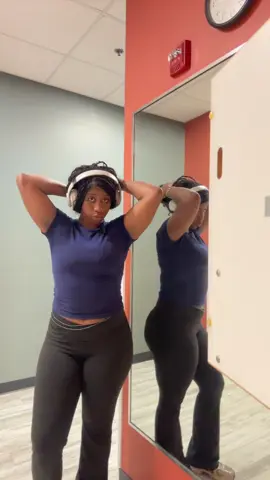 She’s working #gymgirls 