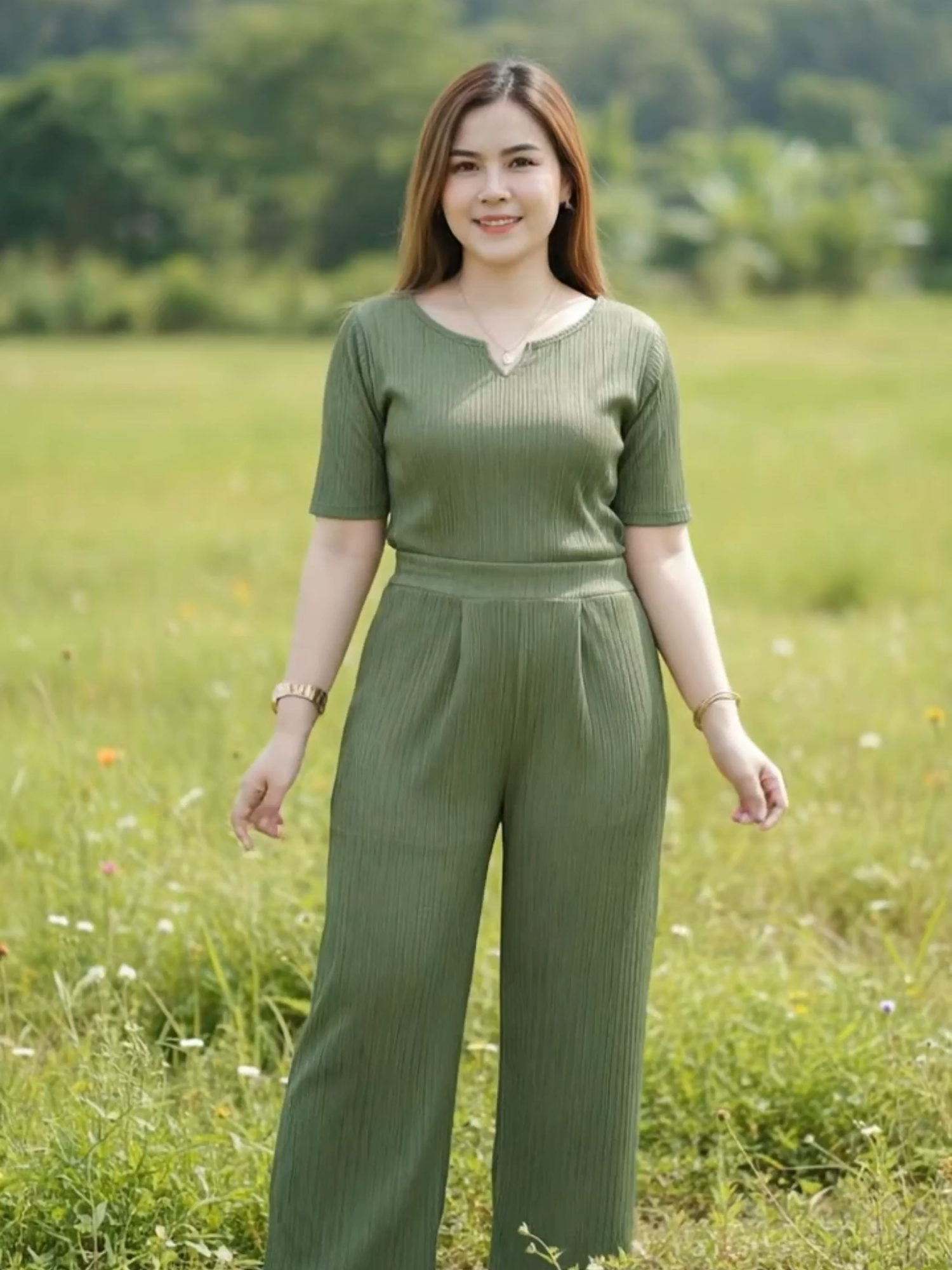 ✨ Step into elegance with the NEW Beatriz Margarette Coords! 🌸 Frill accents and piping trim bring modern sophistication to your business or casual looks. Athletic-inspired design na flattering for plus-size frames — comfy yet powerful! Check out na sa dilaw na cart sa kaliwa ng video, Hasta! #fashion #ootd #fashiontiktok #clothes #tiktokshopfashion #ternoset #oversizedtop #skortstyle #coordinatesph #casualwear