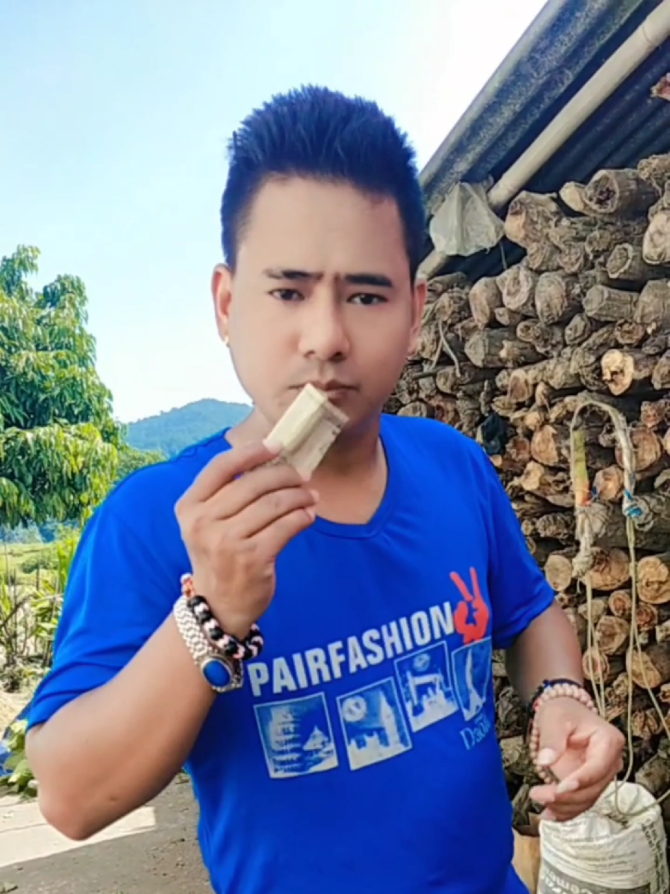 कस्तो बास्ना आउछ हो 500 को नोट मा ha kali🤔😂#मेरोममि❤️ #gopal_gurung_4 #gopal_gurung_2 #आफ्नैअर्गानिक्❤️ @Gopal Gurung #creatorsearchinsights मन परे like cmt repost video share गर्दिनु होला धन्यवाद 🙏