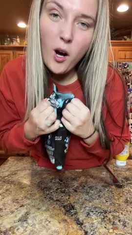 On this episode of walking tuna 🤌 #porkrinds #porkrind #porkrindsnack #snacks @porkkinggood 