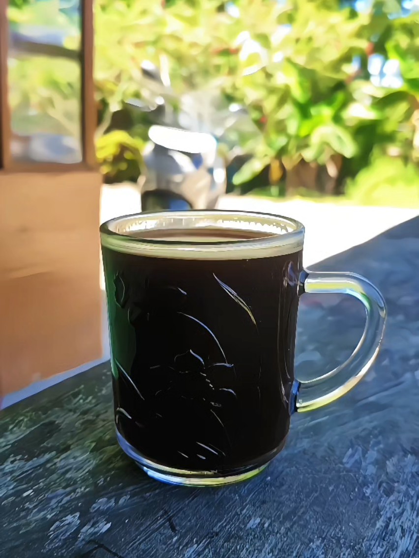 Rehat sejenak sambil ngopi  #fyp #lewatberanda #videomentahan #kopihitam #warkop 