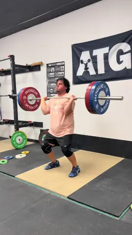 Not the cleanest lifts but after a week of having the yips and today felt great. Not every lift obviously but some highlights & lowlights. And yes I know not to jump down after box jumps, I was being lazy smh #olympicweightlifting #snatch #cleanandjerk #GymTok #gym