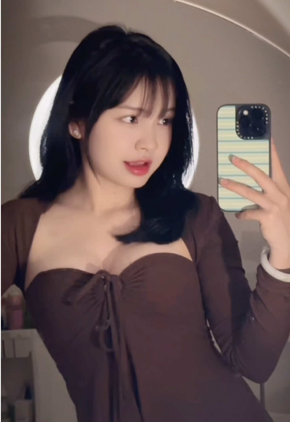 Mua áo theo TikTok