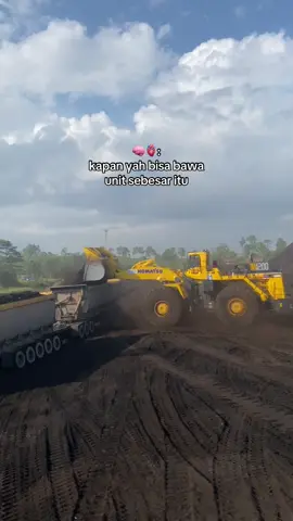 bismillah bisa bawa loder  kalo gak loder sdt juga gakpp yg allah #wl1200 #wa900#wa1200komatsu #tambangbatubara #sdt 