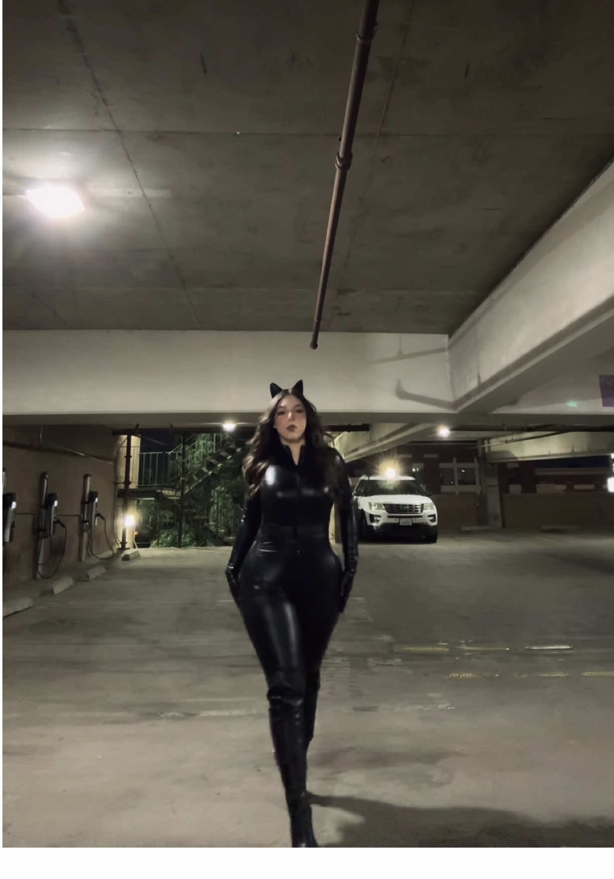 Grrr @Fashion Nova 🐈‍⬛🖤 #fashionnova #costumeideas #halloweencostume #fashionnovacostume #disfrazhalloween 