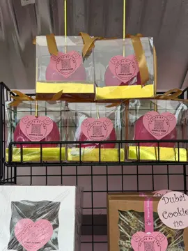 ✨ The 808 Bake Stand is open daily in Hilo! 🍓 Come grab our viral Strawberry Dubai Cups, candy apples, and Dubai desserts — handcrafted local-style and restocked throughout the day 🤙 Support local, taste luxury 💛 📍15-731 Kahakai Blvd, Hilo Follow 👉 @sweets_by_lynn808 for new drops & restocks! Hashtags: #808BakeStand #SweetsByLynn808 #HiloEats #HawaiiMade #SupportLocalHI                