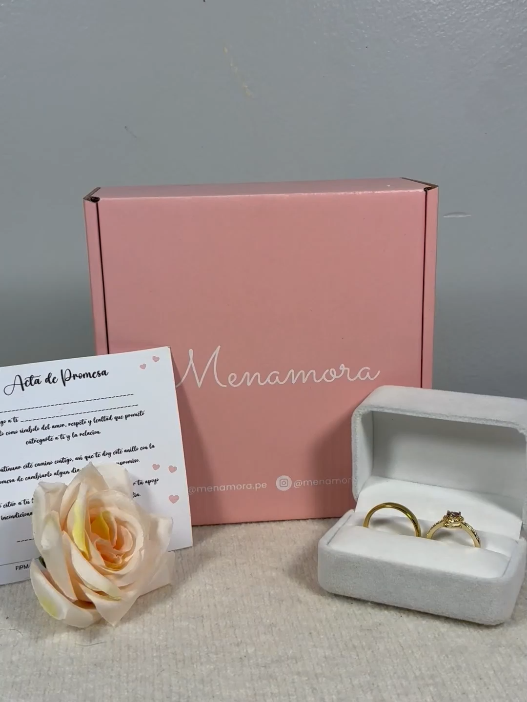 💞✨ Un anillo no es solo un detalle… es la manera más linda de decir “tú y yo, por siempre” 💍. 2 de noviembre es la oportunidad perfecta para dar ese paso juntos y crear un recuerdo que no se olvida 🌟.