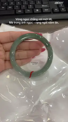 @Phỉ Thuý Miao Miao Vòng ngọc chẳng nói một lời, Mà trong ánh ngọc – rạng ngời niềm tin.#trending #phithuy #yaomiaomiaophithuy 