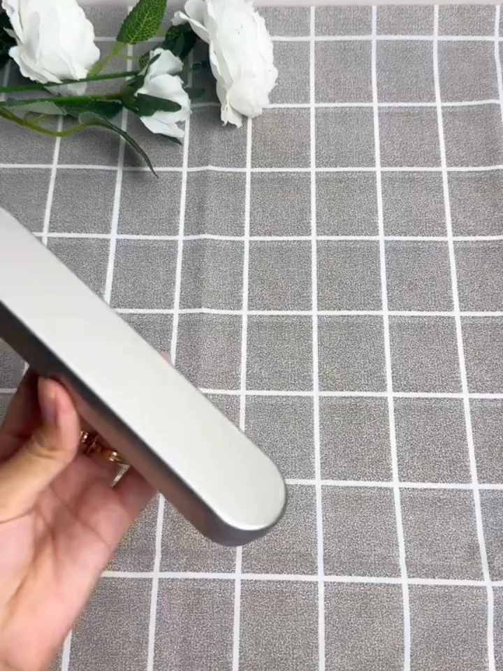 💥 GIẢI PHÁP CHO HƠI THỞ THƠM MÁT MỖI NGÀY Dụng cụ cạo lưỡi INOX cao cấp – sạch sâu, không trầy xước ✅ Loại bỏ 99% vi khuẩn gây hôi miệng ✅ Dùng được lâu, dễ vệ sinh 🚚 Freeship + Tặng kèm túi bảo quản sang xịn 👉 Mua ngay hôm nay – kiểm tra hàng trước khi thanh toán