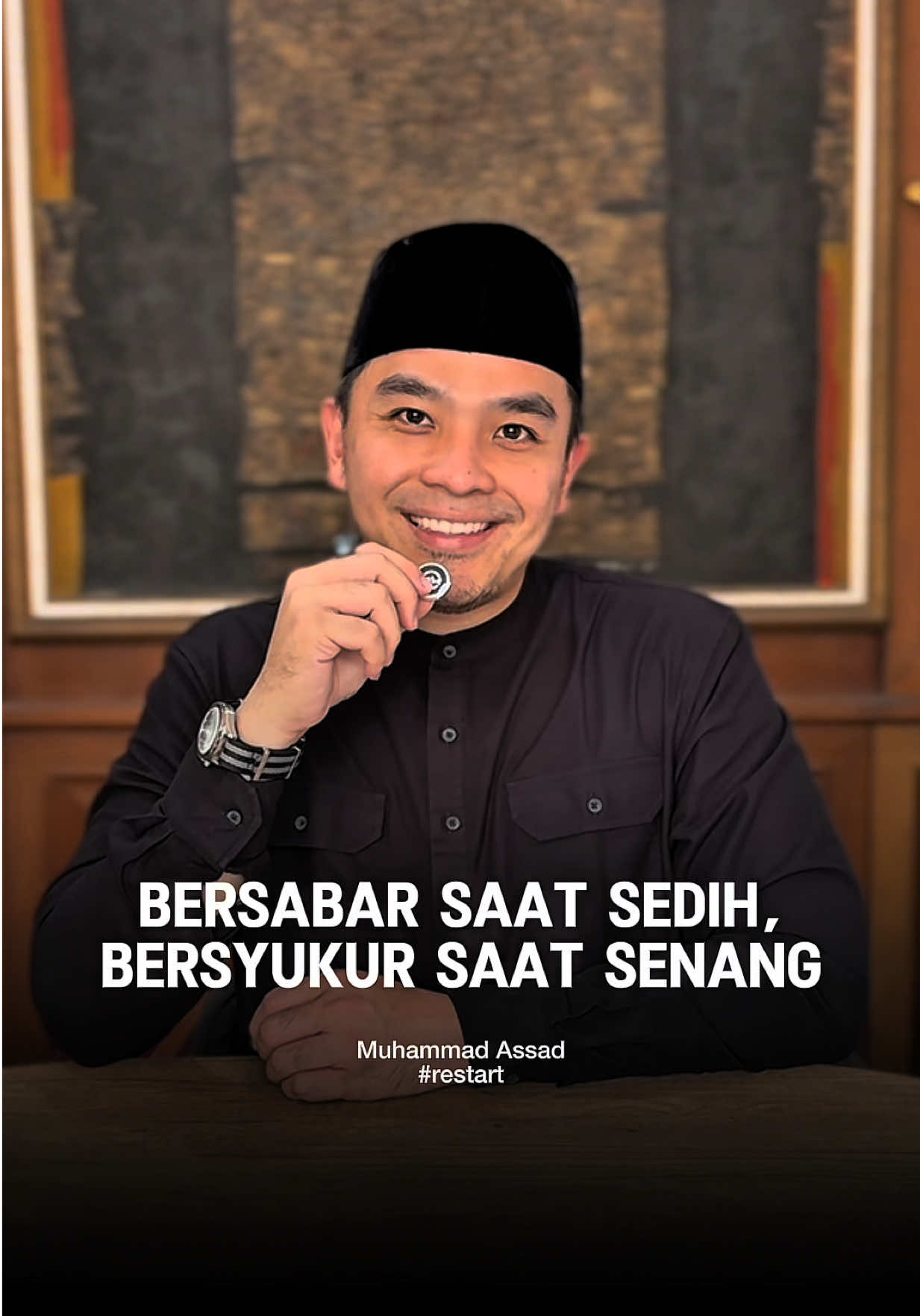 Bersabar saat sedih, Bersyukur saat Senang ——— Amalkan. Bagikan. ✨ “Barangsiapa yang menunjukkan kepada suatu kebaikan, maka dia akan mendapatkan pahala sama persis dengan orang yang mengerjakannya tanpa dikurangi sedikitpun.”  (HR. Muslim) #restart #Allahummabaarik #muhammadassad 