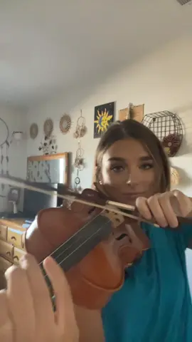 Yall asked for more of the high part so here it is LAYLA- ERIC CLAPTON 🎸 ROUND TWO- VII pos. got me on my knees fr. I PRAY I did this justice, thanks for all the love on the first one 🫶🏻. #layla #ericclapton #ericclaptoncover #musictok #violincover 