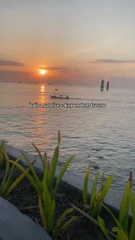 Happy weekend lurr #fypツ #firaltiktok🔥🔥🔥 #perantauan #anakrantau #bali #denpasarbali #bali24jam🔥 #pantaimatahariterbit 