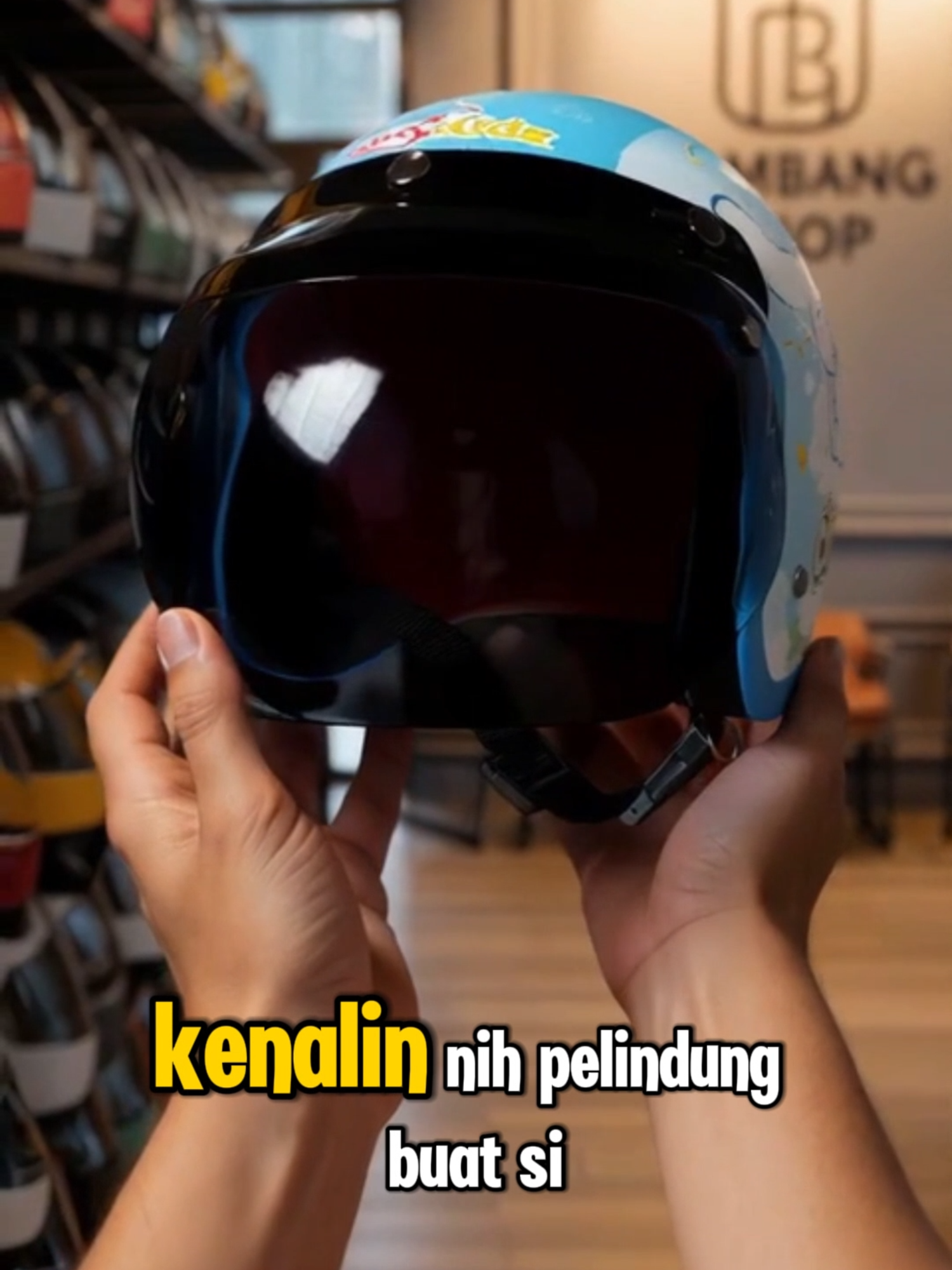 Lucunya kebangetan sih  Cinnamoroll-nya aja bangga liat bocil pake helm ini #helmet #helmanak #helmanakbogo #helmanakretro #joykidz #joykidzhelmet #joyfulriding