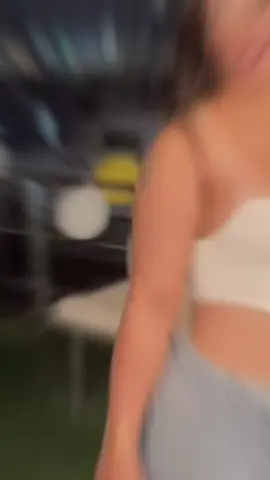 #أبيض #جينز #ملكة 