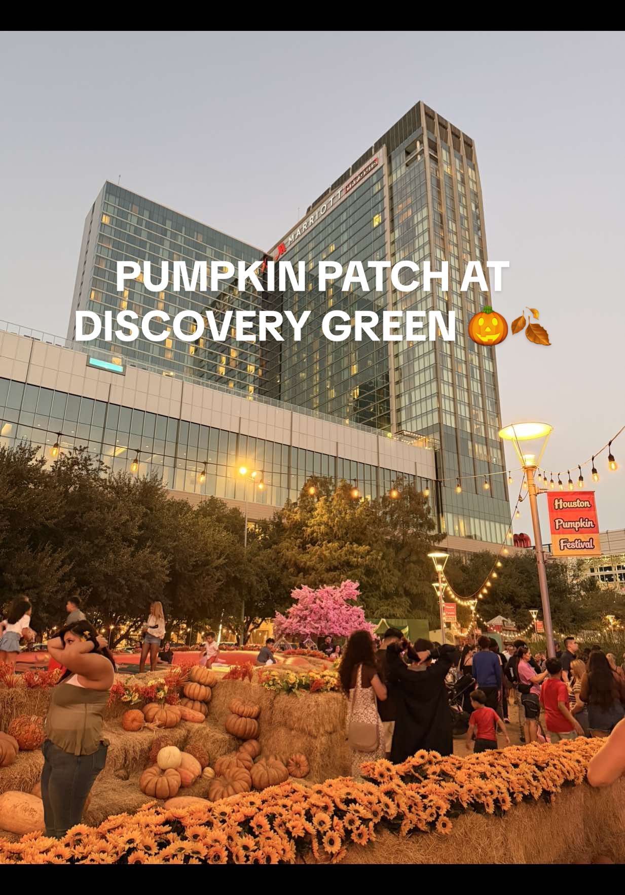 Pumpkin patch with the sis @ilianuhhh 