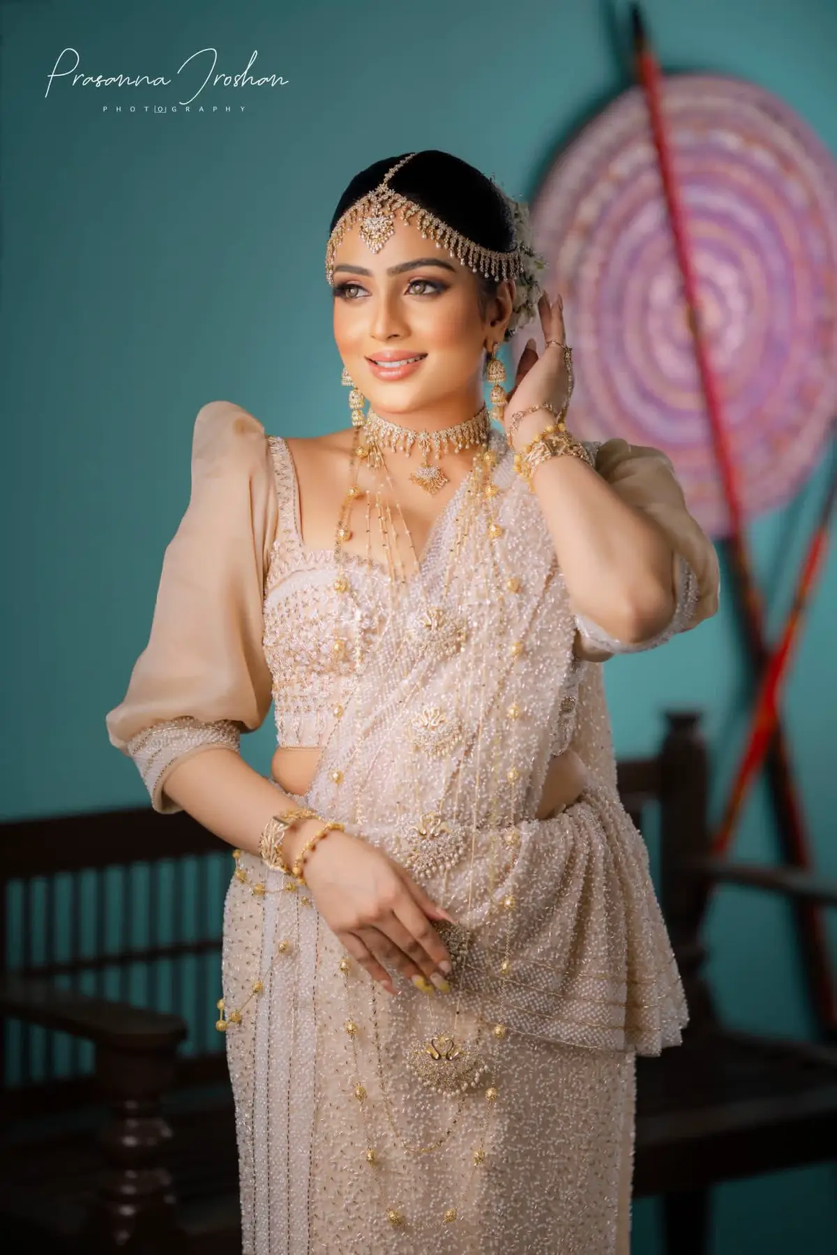 ලස්සන බිනර මලක් එයා 😩🥰       😩Ivory Color එක කියන්නේ මනමාලියෙක්ට වෙන්න ඉන්න ඔයා ඇදලා බලන්නම ඕන පාටක් . හමේපාටට ගැලපෙනනම පාට තමයි Ivory 🥹    Prasanna Iroshan    @Ama Senanayaka     Ceylon Bridel & Luxury Sarees @top fans Rent Your Dream Day Outfit 0743140055 Book Your Appointment Now