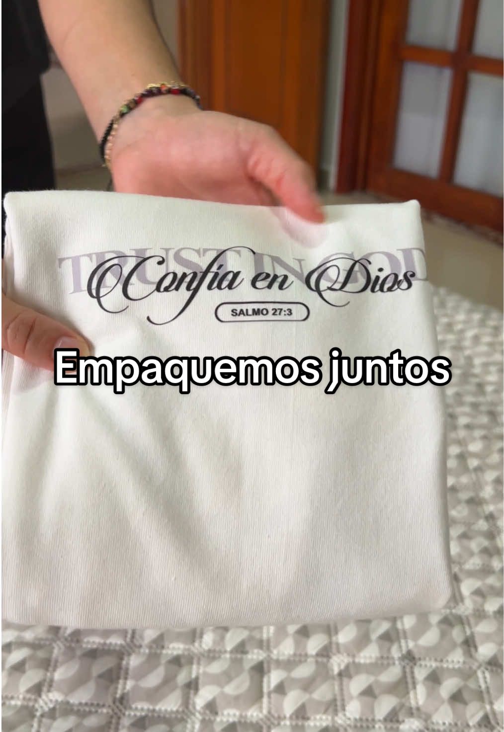 Empáquenos juntos 🔥 #ropacristiana #modacristiana #oversized #hagamosviralajesus #jovenescristianos 