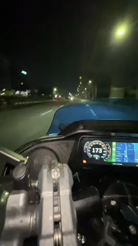 licin🤦🏼 . . #harleydavidson #roadglide #performancebagger 