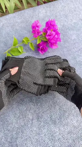 Mua lẻ làm gì mua combo 10 đôi găng tay này chưa tới 50 cành í 
