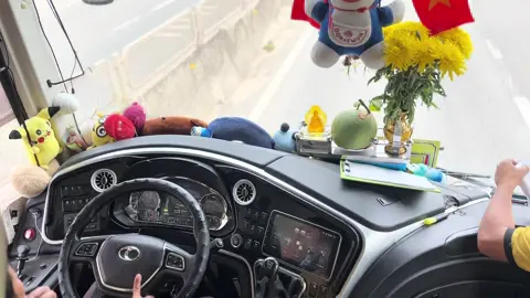 Góc chill của thaco 2025 đến từ đội Hưng Thịnh Limousine 🥰@Văn Tài 93 #TikTokAwardsVN #xekhachvietnam🇻🇳 #xekhachhungthinhquangngai #xuhuong #76quangngai 