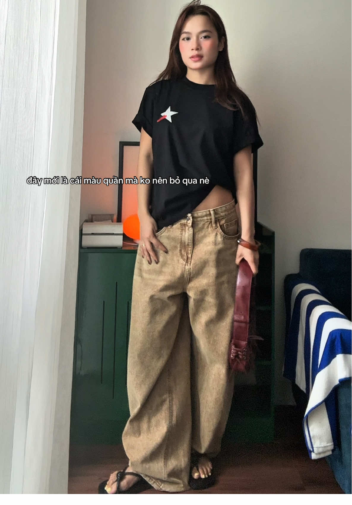 cứ mặc rộng lên là cái phom nó âu mỹ liền á 😆  #fyp #xuhuong #goclamdep #outfits #quan 